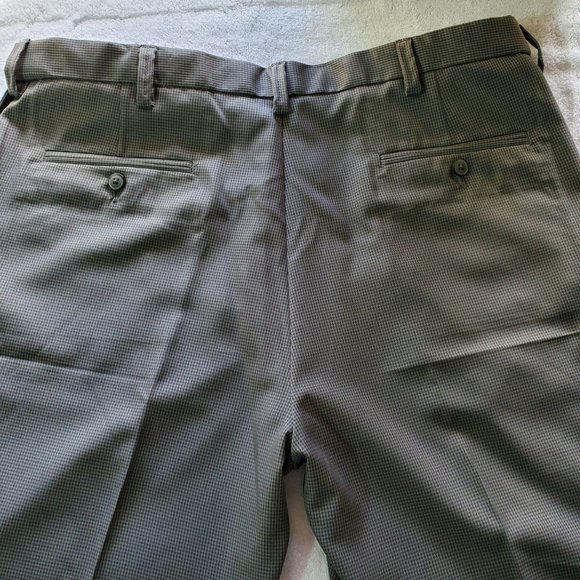 HAGGAR Grey Classic Fit Dress Pants, 36W X 34L - Picture 3 of 7